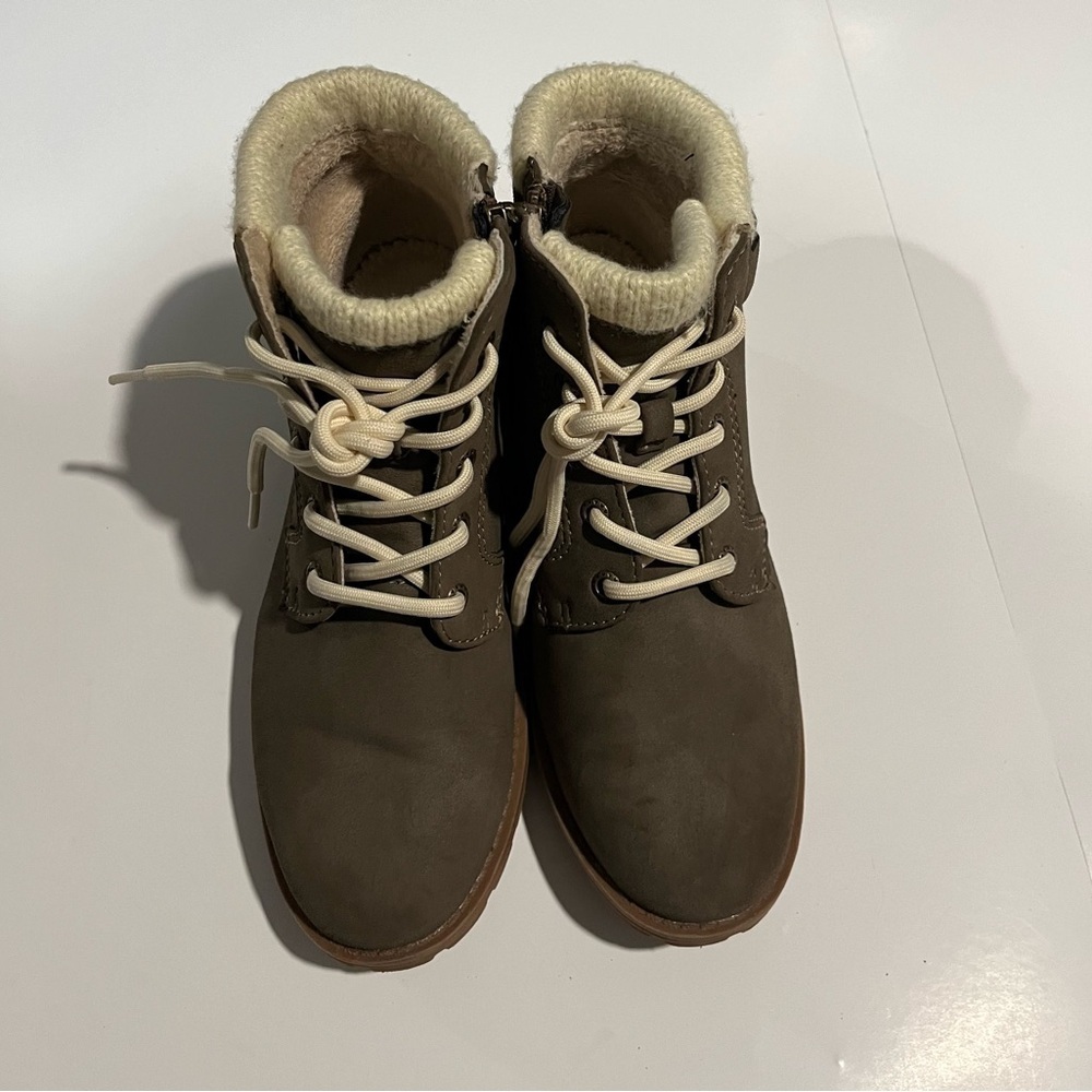 Rugged Brown and Cream Ankle Booties with Cozy Lining - Picture 3 of 8